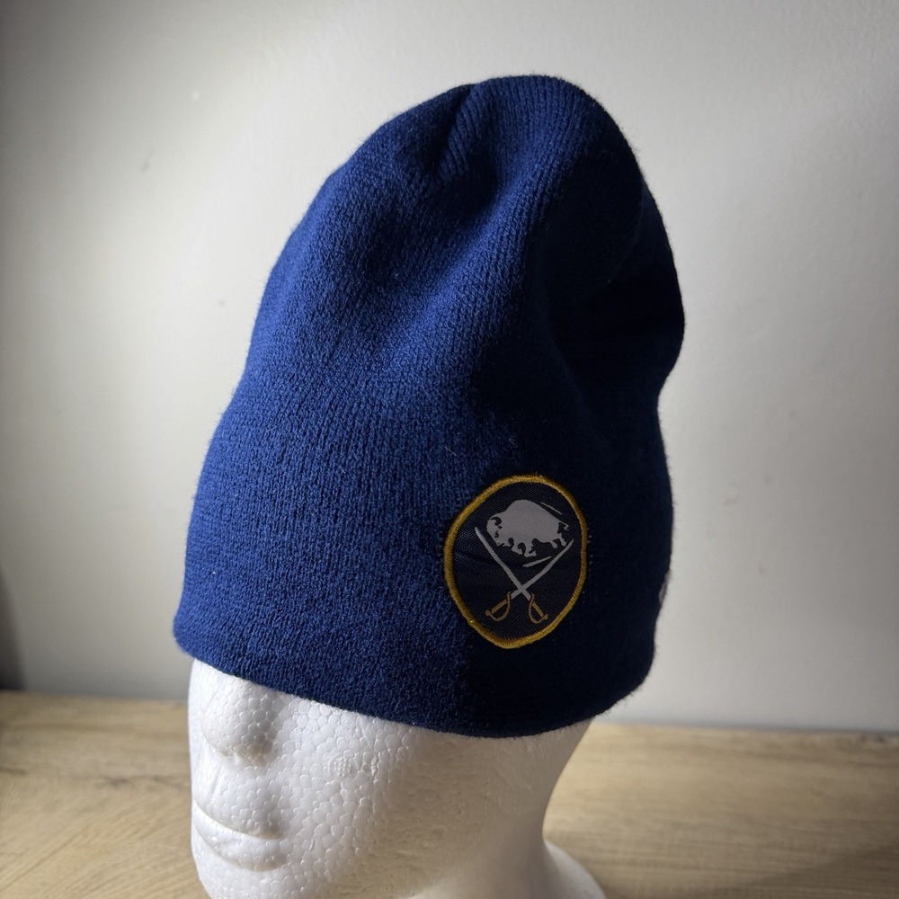 Buffalo Sabres Labatt Blue NHL‎ Hockey Blue Beanie Hat Knit Cap Winter One Size